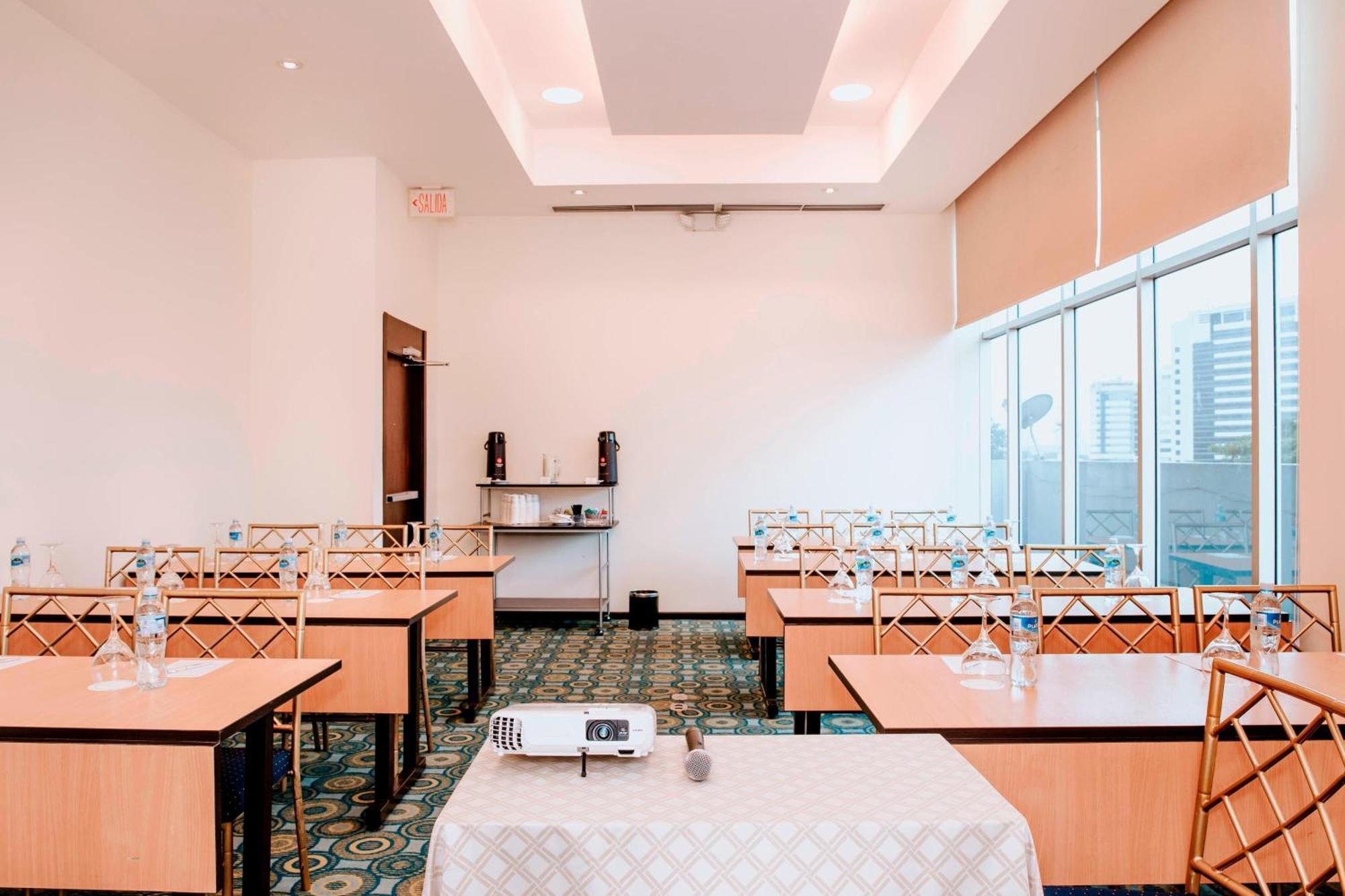 Hotel Courtyard By Marriott Guayaquil Zewnętrze zdjęcie